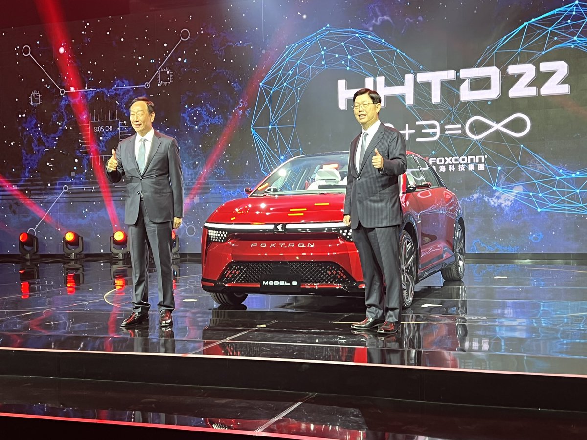 MihAlliance's tweet photo. Have you watched #HHTD22 on live stream? Tell us what surprised you! The beauty of Model B and Model V? The impressive performance specs? MIH CEO @thejackcheng is excited to participate in creating future EVs and witness the innovation in @HonHai_Foxconn family. https://t.co/p6FV6WStWu