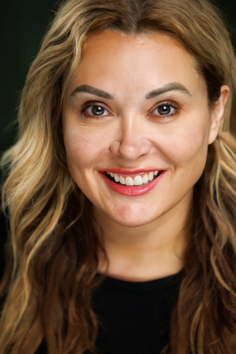 kimmyspalmer's tweet photo. Am a bit late to the party! @ProjectCasting #modelphoto vs #headshot #actress #womeninfilm #bestagermodel #differentface #castingdirectors #keepitreal #castinglife #actresslife https://t.co/Z3wm3qv75q