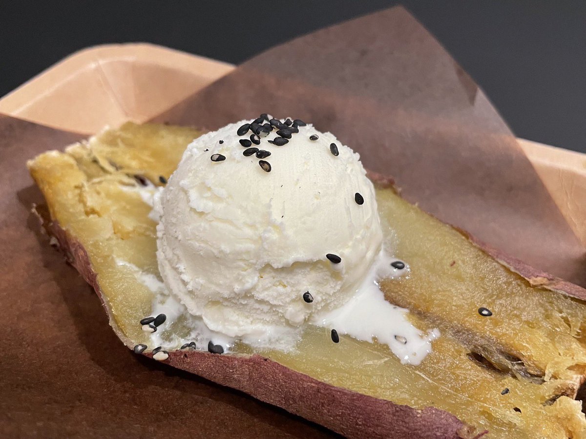 こちらが贅沢シリーズのアイス乗せ🍨です！！皮まで食べれるお芋とアイスの相性バッチリ！！
#堺東グルメ #堺東駅 #スイーツ #芋スイーツ #芋 #あまい #あまいもの #ご褒美 #堺グルメ
#あんも