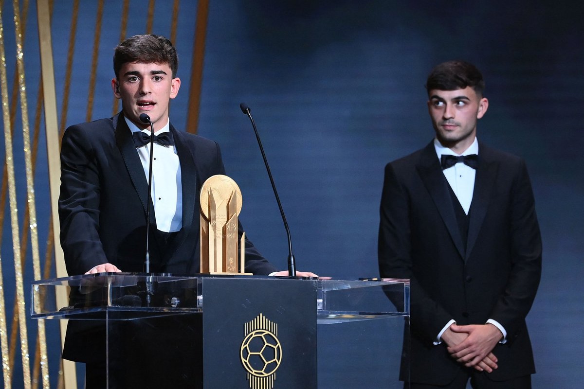 BarcaUniversal's tweet photo. Laporta: "I got emotional when I saw Gavi and Pedri together. How couldn't I? Gavi said that Barça is the club of his life." https://t.co/qBbt66YpAq