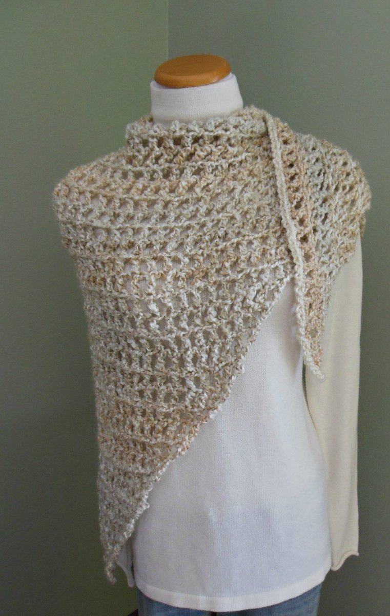 jvozsol's tweet photo. Hand Made Wrap, Crocheted Triangle Scarf, Crocheted Shawl, Open Weave Shawl, Wrap, Scarf with Lion Homespun Yarn in Pearls https://t.co/NbfIaqHuKA #EtsySocial #Etsymntt #TriangleWrap https://t.co/s5YXtj5lwx