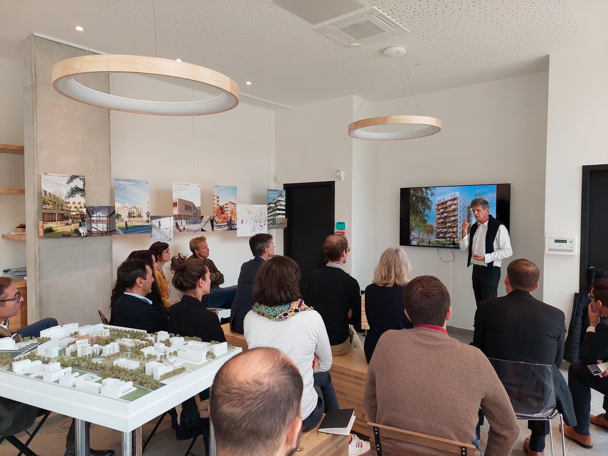 ActisOph_'s tweet photo. 5ème Lieu Flaubert, le 5 oct : 2 opérations emblématiques des savoirs faire d'Actis et de ses partenaires en construction en bois (Haut-Bois et Adeline) présentés à des architectes et promoteurs haut-savoyards sous l'égide du Pôle excellence bois et @FiboisI | ©JFF et V.Klimine https://t.co/ORrRGDMLea