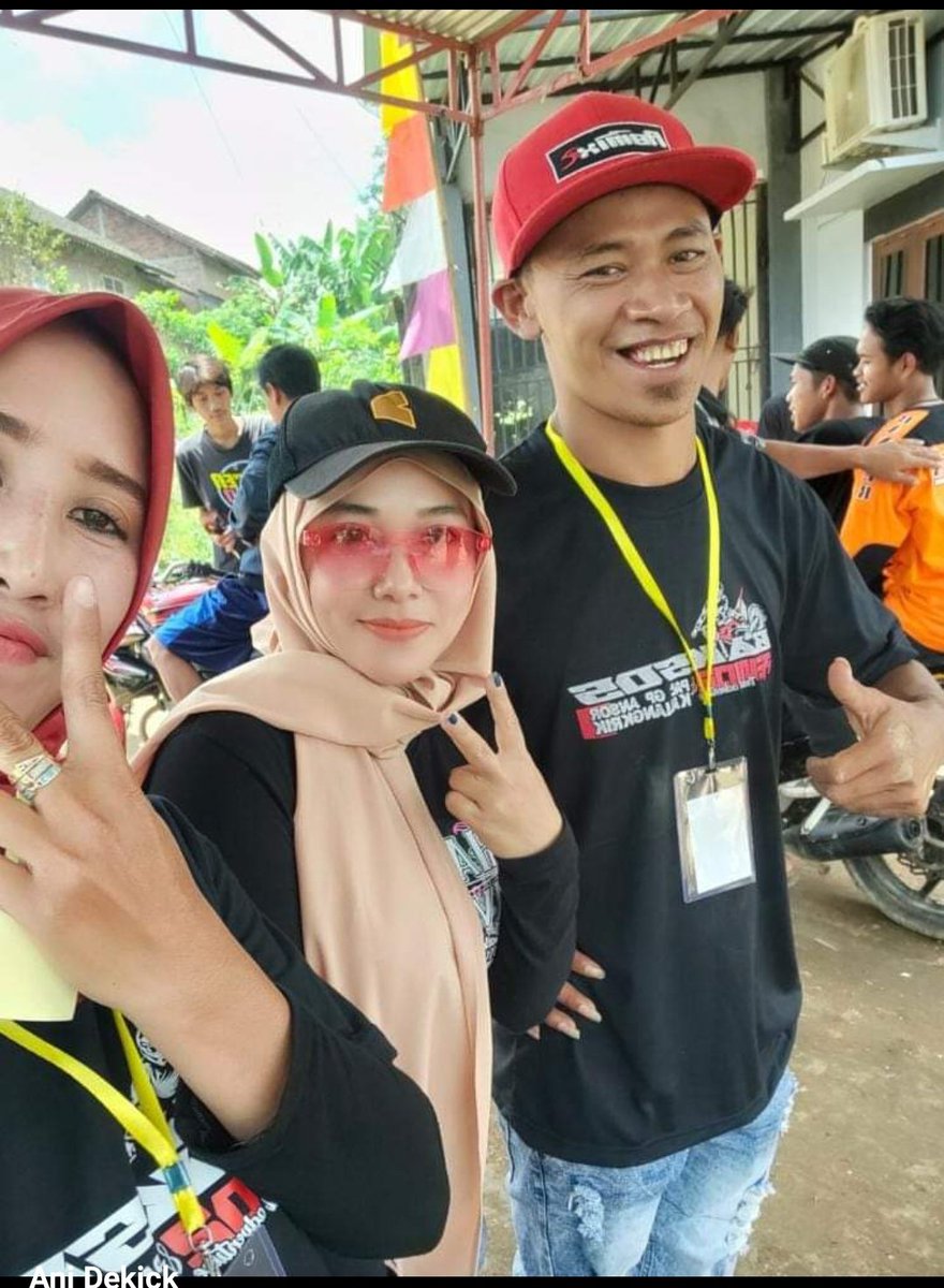 AniDekick's tweet photo. Sisa,,, baksos kita
#reworewo
Magelang utara https://t.co/vI9vC4PPXH