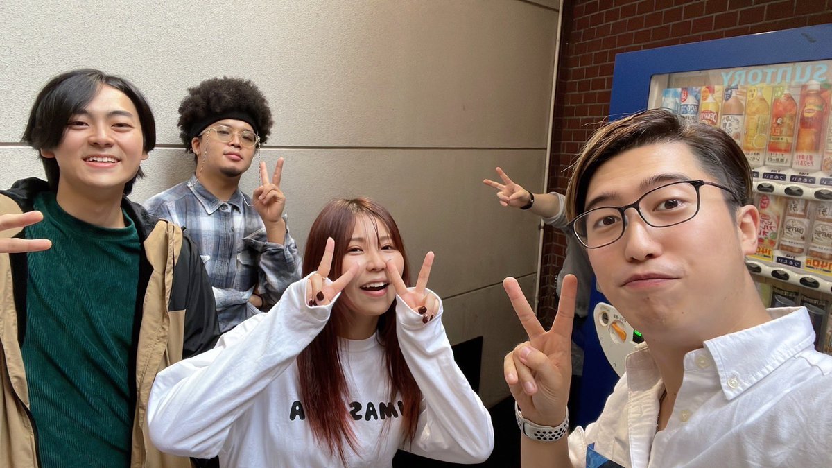 KoideMisato's tweet photo. 10.26リハしてきました🌟
なんかこのメンバー
けっこうほっこりメンバーです笑

もう既に🎫getしてくださっている
皆様もありがとうございます😊✨

配信は無限大なので、
みなさんのご来場お待ちしております！

配信チケットこちらから💁‍♀️
https://t.co/V9aAWdJ7np https://t.co/t5lyFN8emO