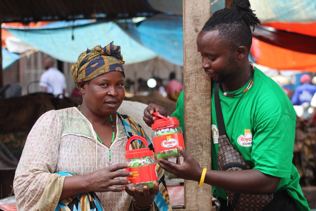 ExpUg_Official's tweet photo. Royco enhances the taste and aroma of your food transforming it into such an appetizing meal that your family cannot help asking for more. #kikubenaakebibiri #Royco #ThinkExpForLive+ https://t.co/eWRon1asXP