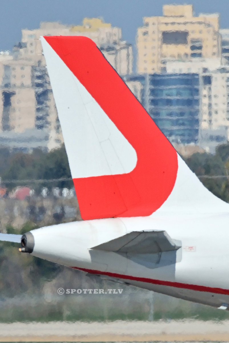 SpotterTlv's tweet photo. #tailtuesday #bengurionairport #americanairlines #laudamotion #LLBG #telaviv #israel #TLV #avgeek https://t.co/Tp78thAmBl