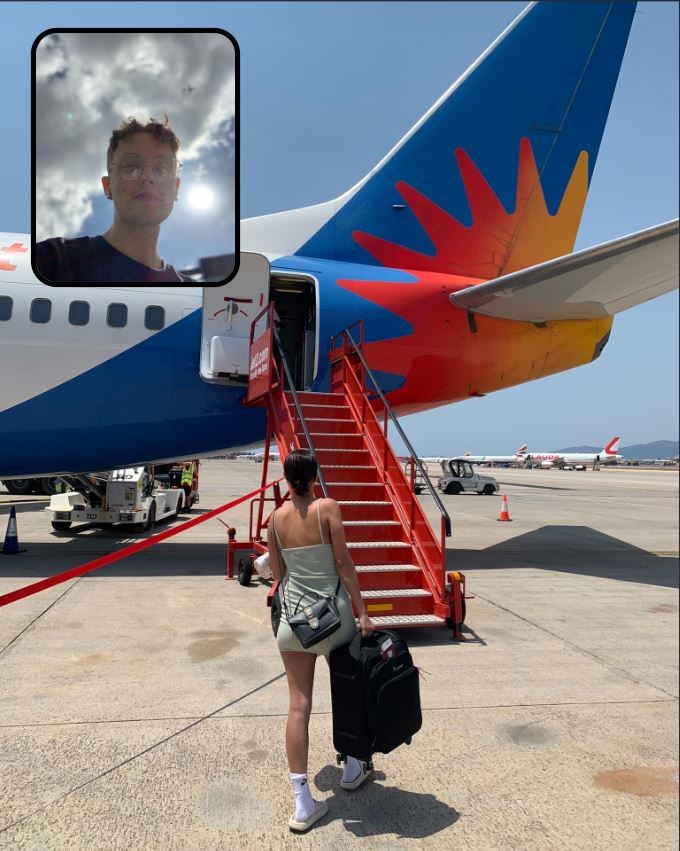 jet2vibe's tweet photo. When you're on holiday and ⚠ It's time to BeReal ⚠ https://t.co/LX6aJRf53q