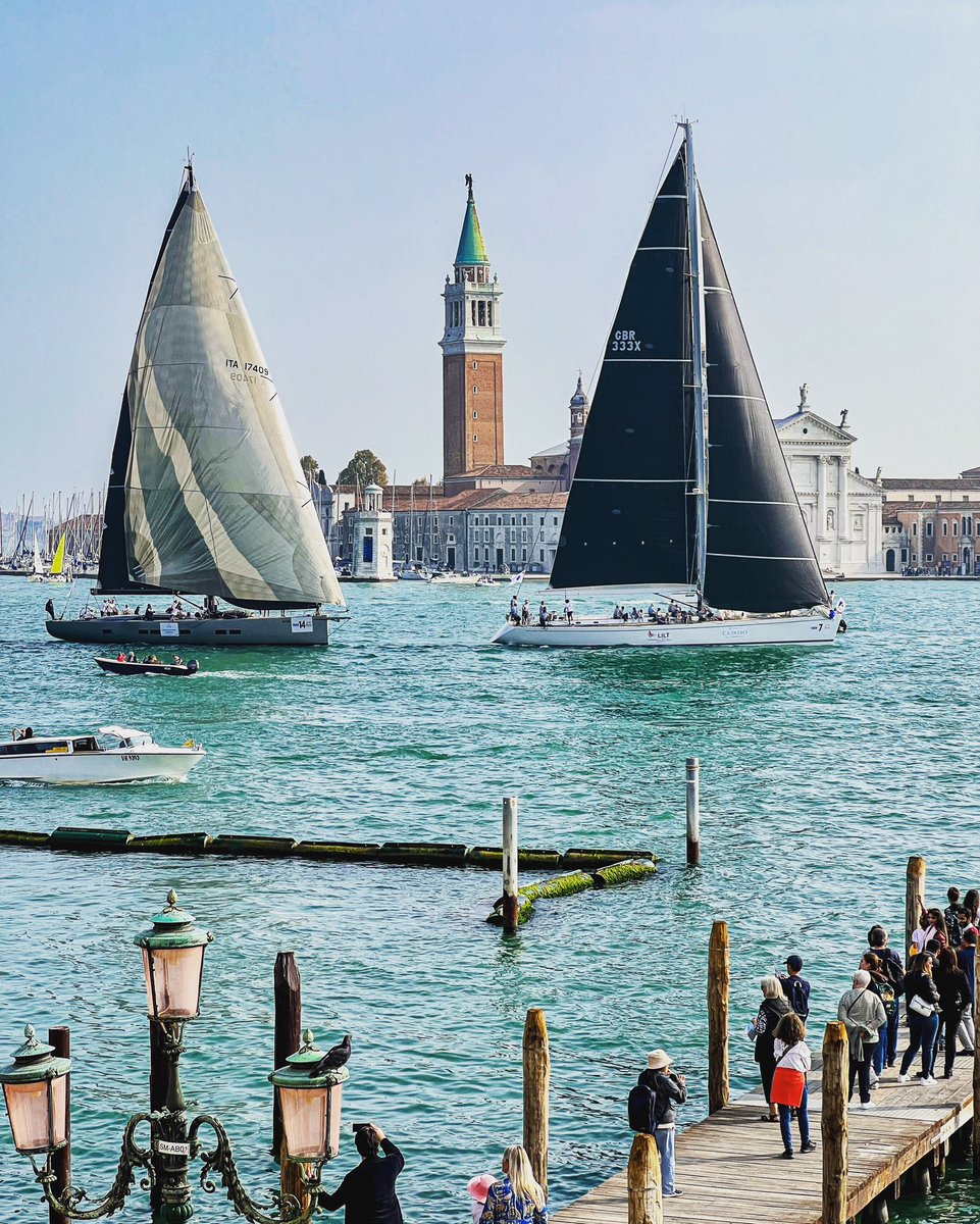 Lo spettacolo di #venicehospitalitychallenge #venezia