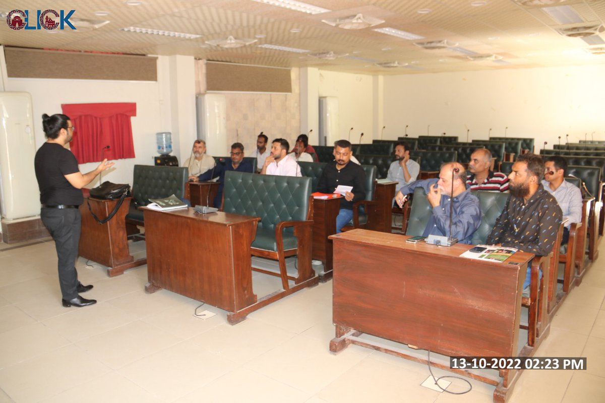 click_2019's tweet photo. 📸PIU CLICK-LGD organized monthly complaints review meeting with LC's.
The focal persons were briefed on the upgraded Citizen Complaints Information System (CCIS) &amp; citizen's grievance redressal mechanism to resolve their complaints in transparent &amp; efficient manner. https://t.co/slrfhAlhhk