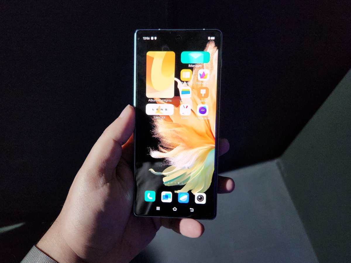 sulabhpuri's tweet photo. The new #Vivo folding smartphone. Likely to come to India. #vivoTechDay https://t.co/NgOuKklLAK