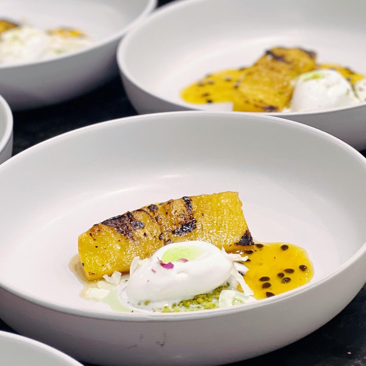 Brindle_berry's tweet photo. Compressed Grilled Pineapple 🍍 | Coconut Sorbet 🌱 | Passion fruit | Cardamom Syrup | Dry Coconut Flakes #vegan #veganfood @chef_murali 
#dinner #privtechef #catering #caterer #catersource  #corporateevents #catering #bonappetit #foodpics #foodporn #chefmurali #culinary https://t.co/PQHnQH7yUT