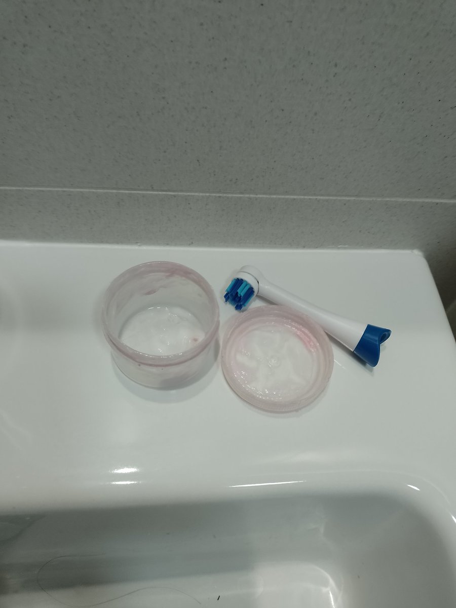 PaulaRooneyAuth's tweet photo. I almost run out of toothpaste. I am amazed I judged it so well for 6 weeks. I can't wait to be re united with the rest of my electric toothbrush.
#traveltips #Travel #traveling #tips #packing #backpacking #solo #camimo #SantiagoDeCompostela #life #LifeHack #AuthorsOfTwitter https://t.co/f9w8WxE9J1