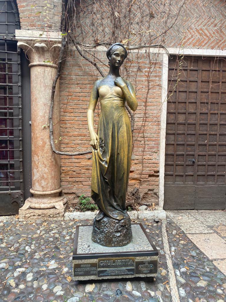VHethrington's tweet photo. Beautiful Verona ❤️🇮🇹❤️🇮🇹 https://t.co/AkmcoQUMUi