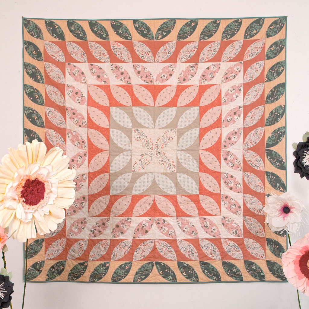ArtGalleryFab's tweet photo. Add some sunshine to your day with the Blissful Blooms Quilt by Alyssa Perry. Here is the link to this free pattern https://t.co/hgH0bsA0CO

#FreeQuiltPattern #ArtGalleryFabrics #AGFAllisWell #AGFPureSolids https://t.co/KqD7xomZYL