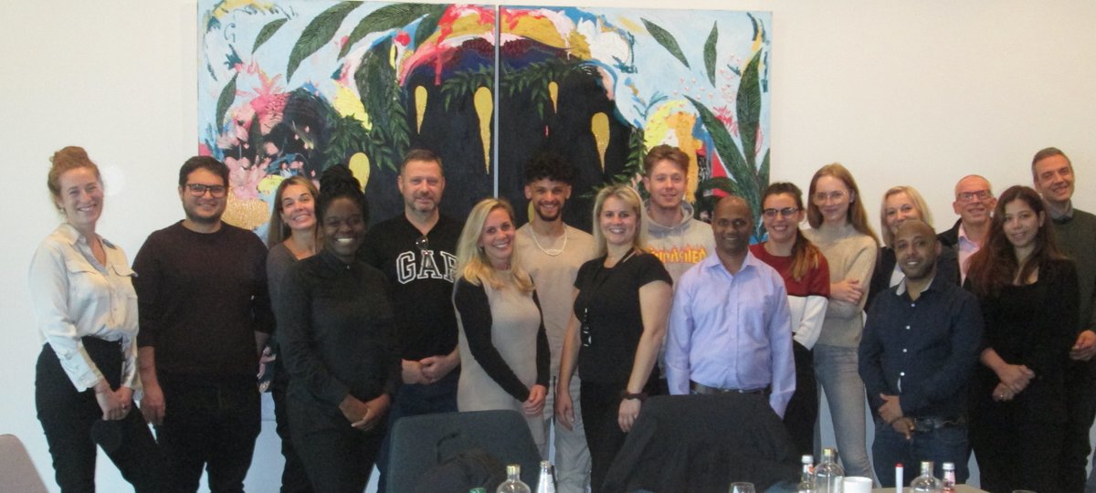cateringbm's tweet photo. When you join BM, you really are one of the #bmFamily💚💜, so every new member attends #MeetTheDirectors, where they find out about our internal communication system (Yapster) and they meet and talk to our Directors. #SupportYouCanTrust #OpenAndHonest https://t.co/DwpqHnyjTH