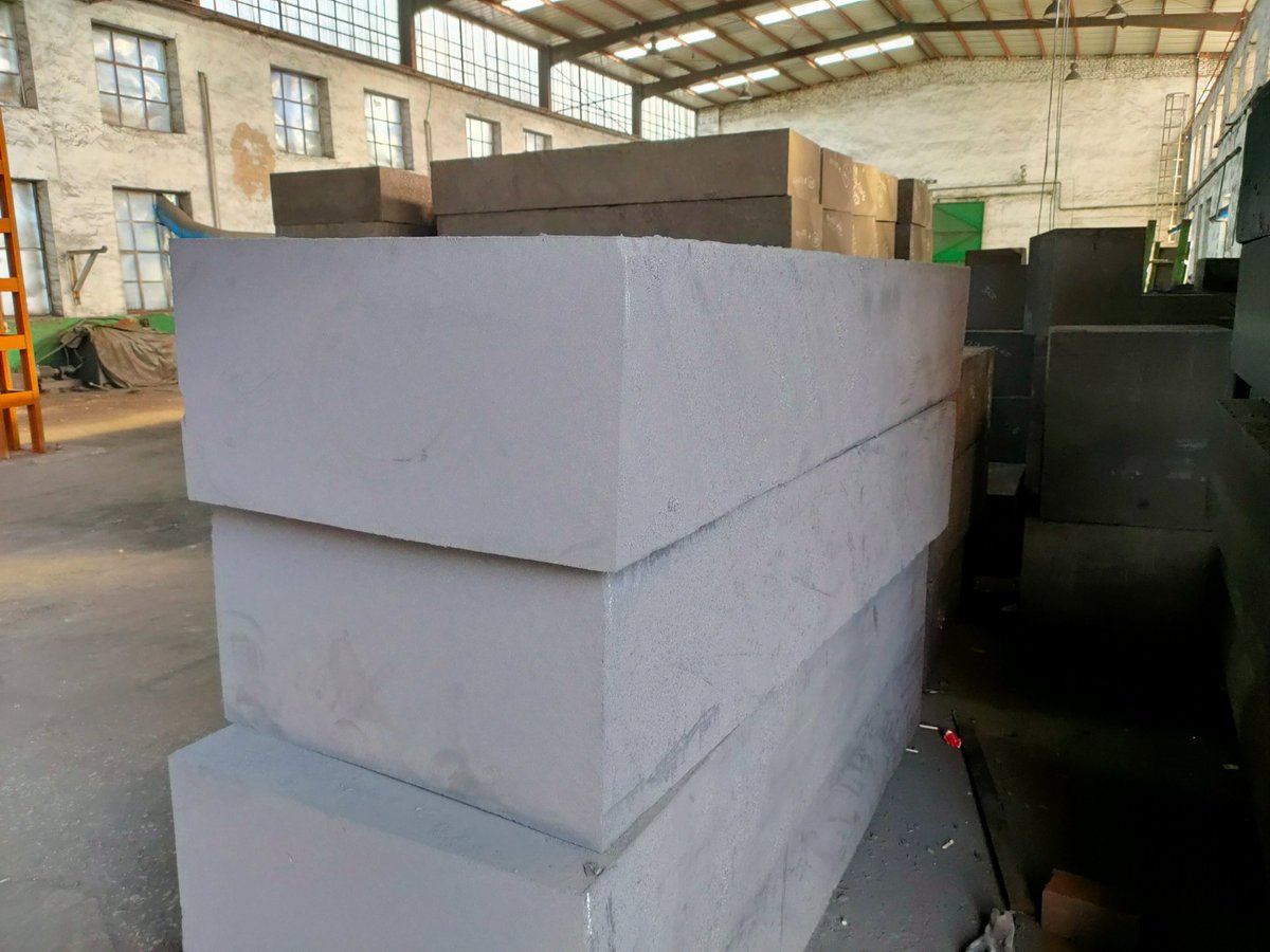 wenjiel60854689's tweet image. According to the size of the product, select particles of different size ranges. In principle, the larger the product size, the larger the selected particle size and the less powder.

#carbonmaterial #electricalconductivity #heattransferperformance #thermalshockresistance