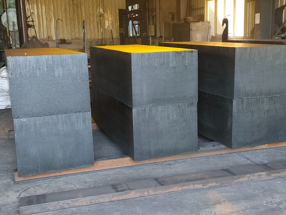 wenjiel60854689's tweet image. According to the size of the product, select particles of different size ranges. In principle, the larger the product size, the larger the selected particle size and the less powder.

#carbonmaterial #electricalconductivity #heattransferperformance #thermalshockresistance