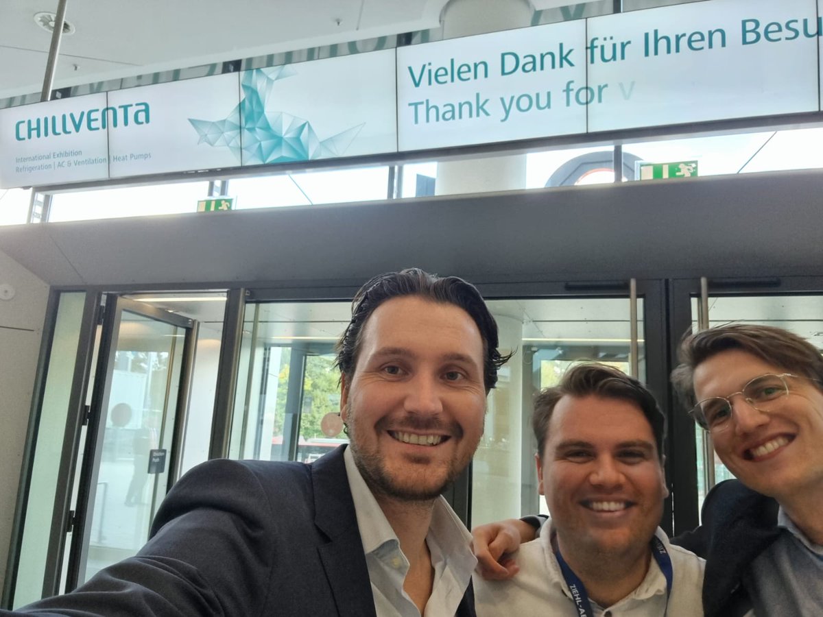 Afgelopen dinsdag waren Sander, Auke en Dennis bij de Chillventa beurs in Duitsland.
Super om te zien hoe ontzettend veel er gebeurt op het gebied van duurzame verwarmingstechniek en hoe de HeatCycle en de Pomp AO eruit springen op het gebied van innovatie en design.