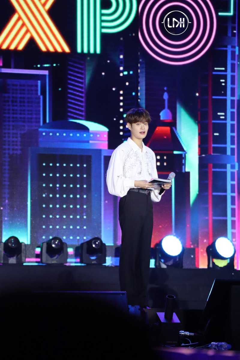 sol_vietnam's tweet photo. [221016]  K-EXPO CONCERT 
MC Hwi daebak <3 
#AB6IX #에이비식스 #이대휘  #대휘 #Vietnam #Sol_Project https://t.co/XYoEAKD7bW