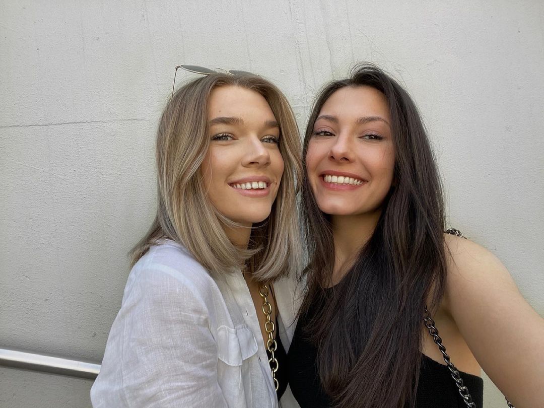 Annlizz8's tweet photo. 🙃I miss you a lil way too much today, Can't wait to come home soonest.🥰🥰.
#BestFriends #brightonuk #Tuesday #gratitude https://t.co/SBGYKXr4Pn