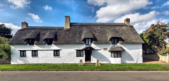 literarywalksuk's tweet photo. #Helpston #JohnClare โAnd then I walk and swing my stick for joyโ. Find this & 70 other literary walks at https://t.co/pYMurVEIa1 #literaryrambles #walkingwriters @JohnClarePoetry @JohnClareSoc https://t.co/DHgOcix7WX
