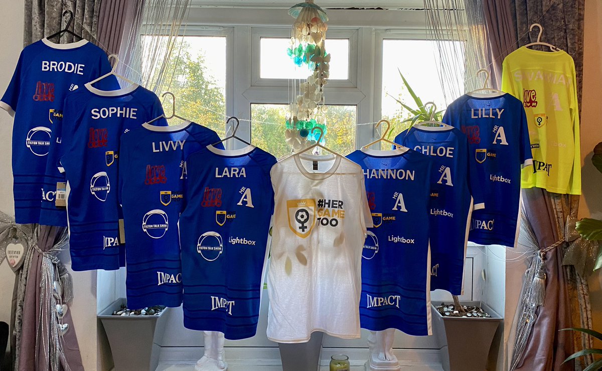 LinzieP17's tweet photo. All ready for tomorrows @BCFC game. A big thank you to @LightboxLife @tiltontalkshow #MrAirborne #EsmesEssentials @HelBanks2 @DavoBirmingham @JakeMalbasa @HGTXBCFC - I know the girls from @KU14g are very excited 🤩 #BCFC #KRO https://t.co/nZZS9X6U8t