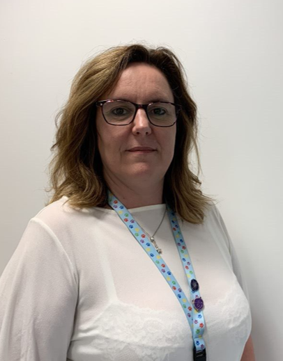 PrideVets's tweet photo. Meet Kelly Dobson, our Medicine Discipline Manager joined the team in 2019 and progressed to Medicine Discipline Manager. Her aim is to build good working relationships between referring vets and the Pride clinical teams.
Read more about Kelly:
https://t.co/zsemY2NEfz https://t.co/pCUaXiuO56