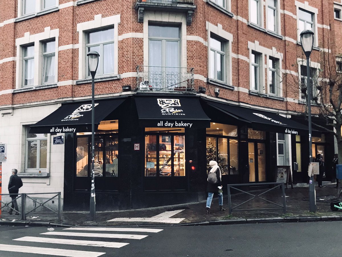 MFConfection's tweet photo. Rentoilage et marquage d'une toile @dicksonconstant  par @MFConfection pour une conception et installation de https://t.co/sTY6gRI3WX 
.
.
.
.
.
#toiles #stores #acrylique #storecorbeille #rentoilage #rentoilagetoile https://t.co/YTsg1PkQfK