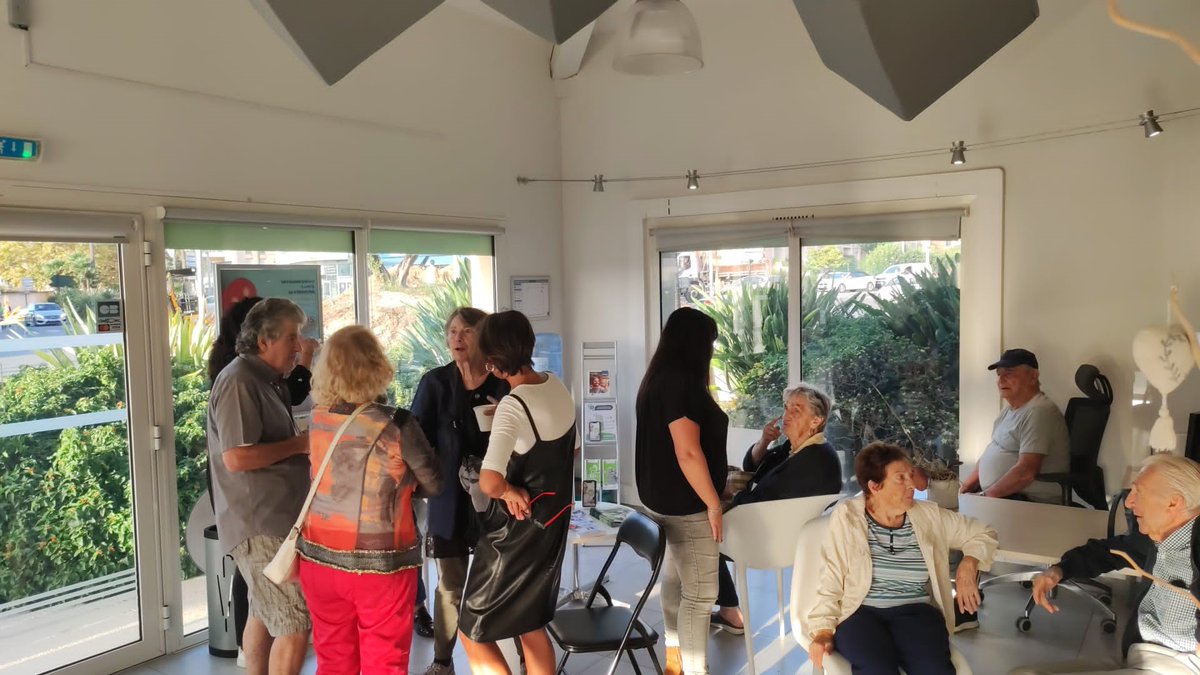 MutuelleEmoa's tweet photo. [𝗔𝗚𝗘𝗡𝗖𝗘 𝗗𝗘 𝗦𝗔𝗡𝗔𝗥𝗬-𝗦𝗨𝗥-𝗠𝗘𝗥]
Ce matin, l'agence de Sanary-sur-Mer a invité ses adhérents à un petit déjeuner convivial ! Les commerces de proximité ont également été conviés pour partager ce moment d'échange. https://t.co/uGvzRoLANB