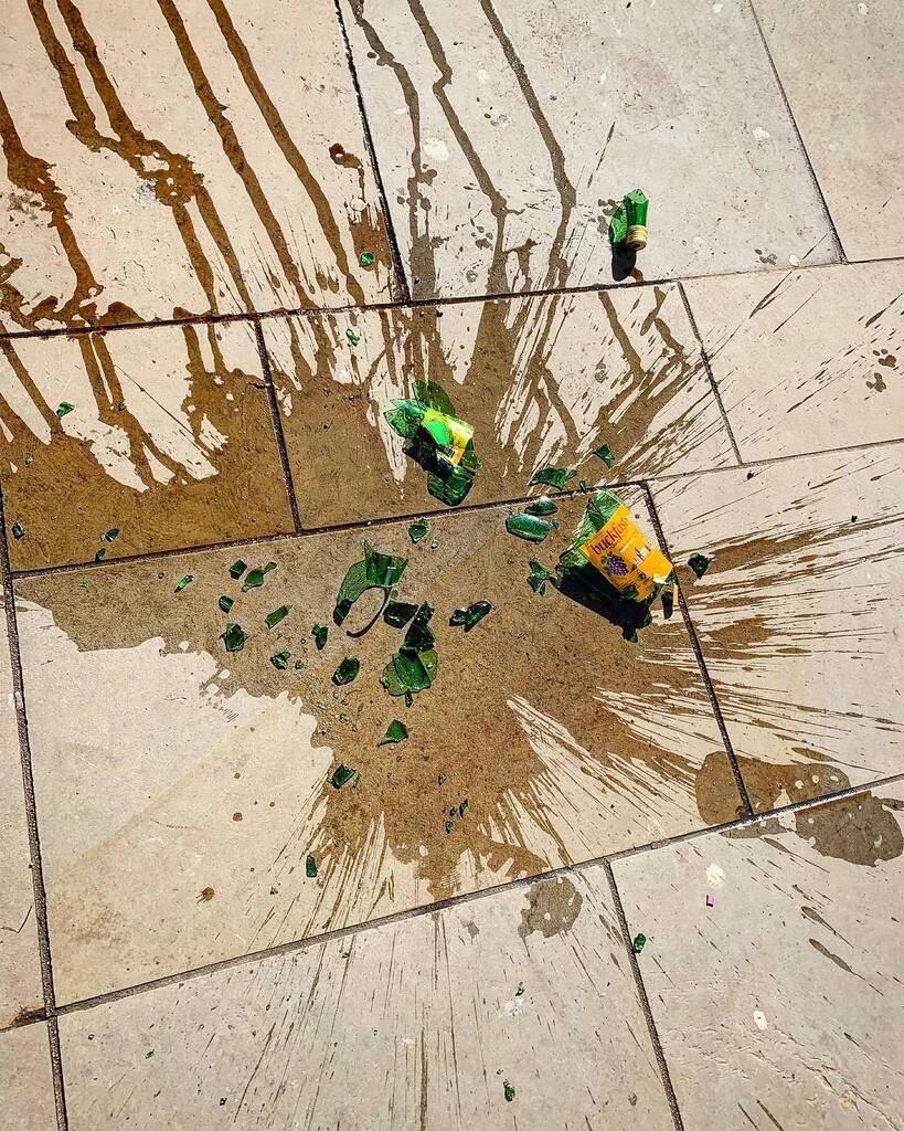 malumpfy's tweet photo. Jackson Pollocks, indeed. Action Art - Buckfast Sidewalk, South St David Street, Edinburgh New Town, Friday afternoon
#buckfast #actionart #jacksonpollock #pollocks #modernart #pavementart #pavement #brokenglass #sidewalk #southstdavidstreet #princesst⦠https://t.co/6C2W76ufWN https://t.co/gHSU46UooH