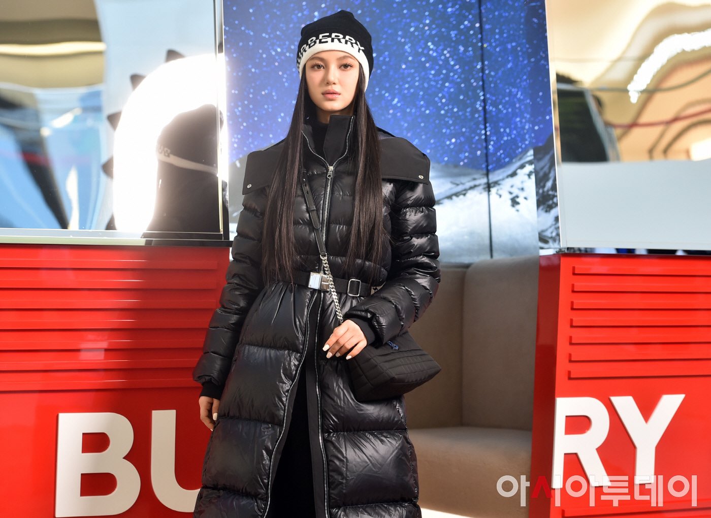 FfVgL1YaAAAhti0?format=jpg&name=large