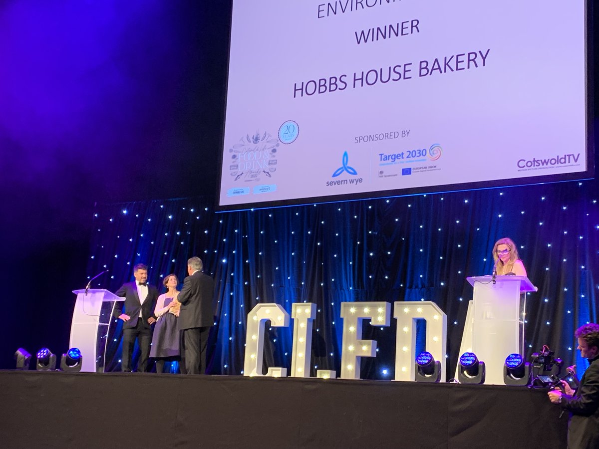severnwye_biz's tweet photo. A real treat to hand the Environmental and Sustainability Award to @HobbsHouse last night at the @cotswoldlife Food and Drink Awards (and to sample their product on the night, too π₯). A strong category of real importance to this industry #CLFADA https://t.co/NAd5A3JpNx