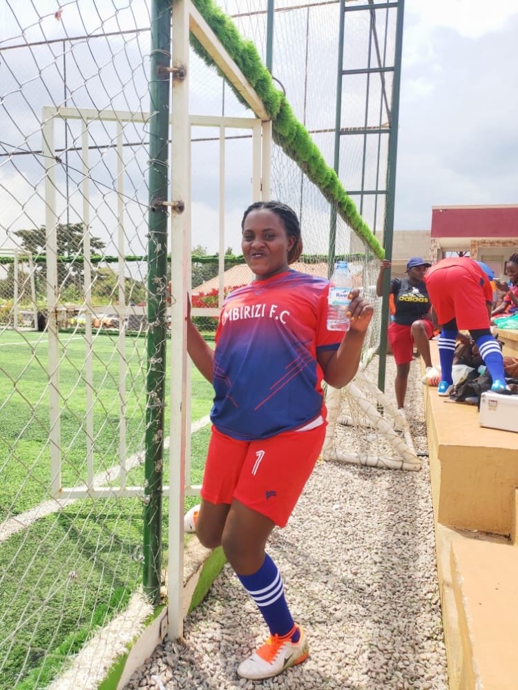 BAKUNDAKING1's tweet photo. #PLUSTWOLEAGUE. BRENDA from Embirizi Fc posing for the picture. She was also on the score sheet for the opener matches.🥰 @twesiime https://t.co/V4J9gzlFx9
