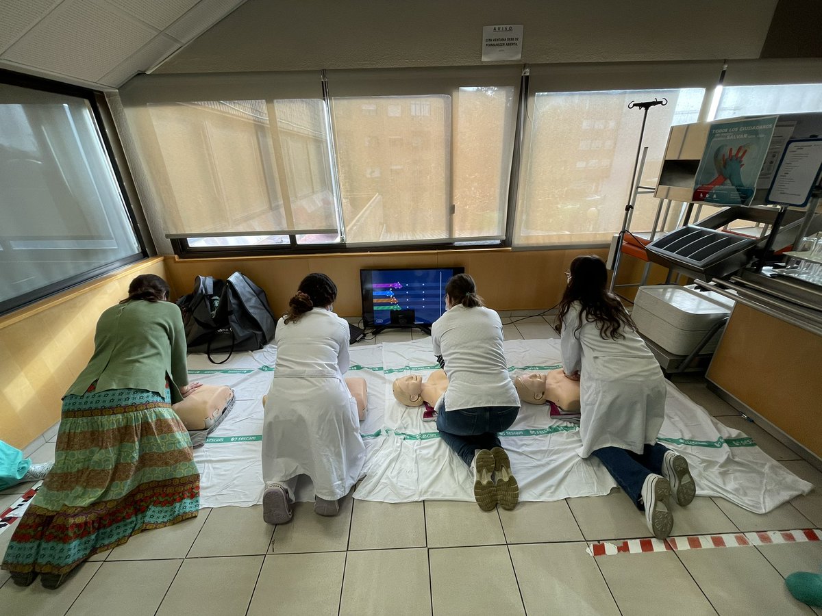AlbaceteUci's tweet photo. Empezamos con nuestro concurso de RCP!! #diamundialdelaparada https://t.co/ddWqkaJ4Qm