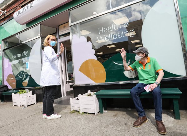 Great to see the excellent customer service provided in pharmacies recognised in today's <a href="/TheCXCompany/">The CX Company</a>  Customer Experience Report 2022.

Pharmacies continue to lead customer experience in the retail sector - with 4 of the top 10 ranked companies listed.

rte.ie/news/business/…