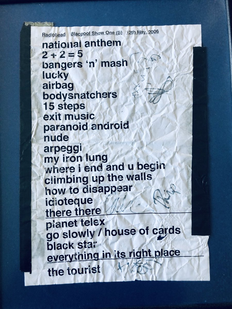 TracySarahTully's tweet photo. I could do with a new shiny poster, this one is getting a bit faded ⁦@thesmiletheband⁩ https://t.co/xHYCFmO4bT