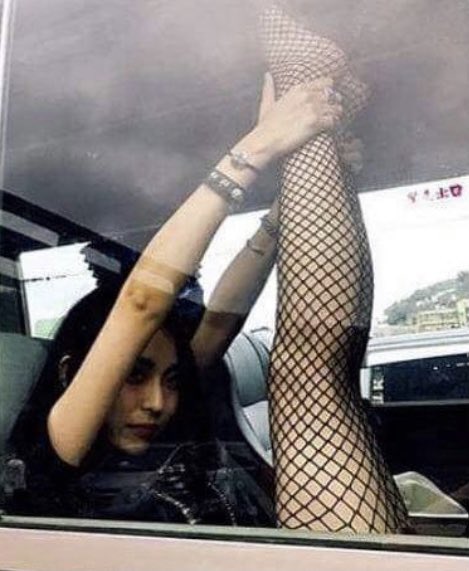 Jbezos2's tweet photo. Band-maid Saiki makes me so hard, pumping my rock hard morning wood to her 🥵 make me cum for her https://t.co/lvoHI7oDaw