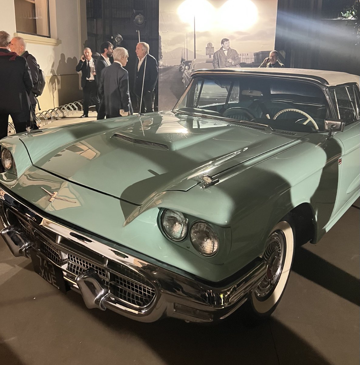 Al Corner MAXXI la mostra “Fred Buscaglione, il tempo di una sigaretta”
Articolo di Giorgio Vulcano - clicca qui per saperne di più : tinyurl.com/bdmh8hrv