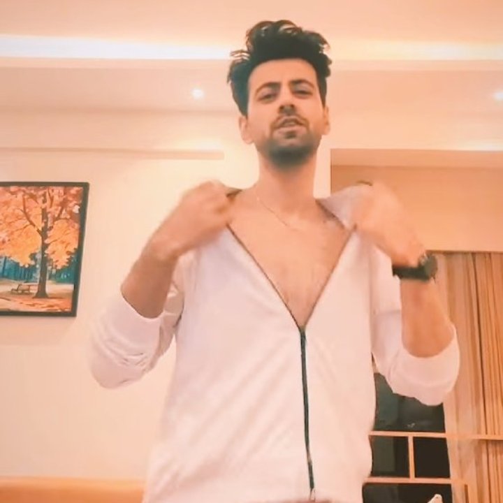 Bubun_Here's tweet photo. Aap toh humari Jaan ban gaye ho
#DeVirVibesOnly 
#DeVir
@karanvirsharma9 
@DebattamaSah https://t.co/YX2aDSSCZr