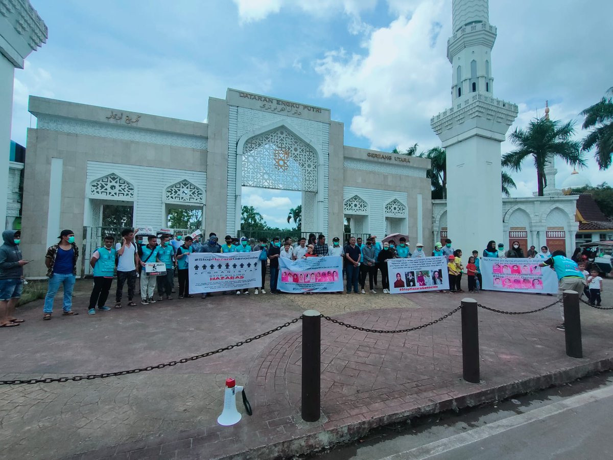 NatiqiAli's tweet photo. Our today's demonstration in Batam city Indonesia, due to long term process in our cases. 
We protest on every Tuesday in order to get resettlement in third countries and get out of this uncertain future.
#HelpRefugeesInIndonesia
#IOM
#UNHCR
#StopHazaraGenocide https://t.co/2MOGufowsi
