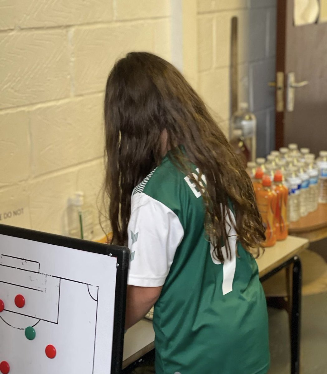 Fayelallinson's tweet photo. Really sorry school but Betty has an appointment today !! Yep to set up the dressing room at Chippenham #facupday https://t.co/xuaq0zNjEj