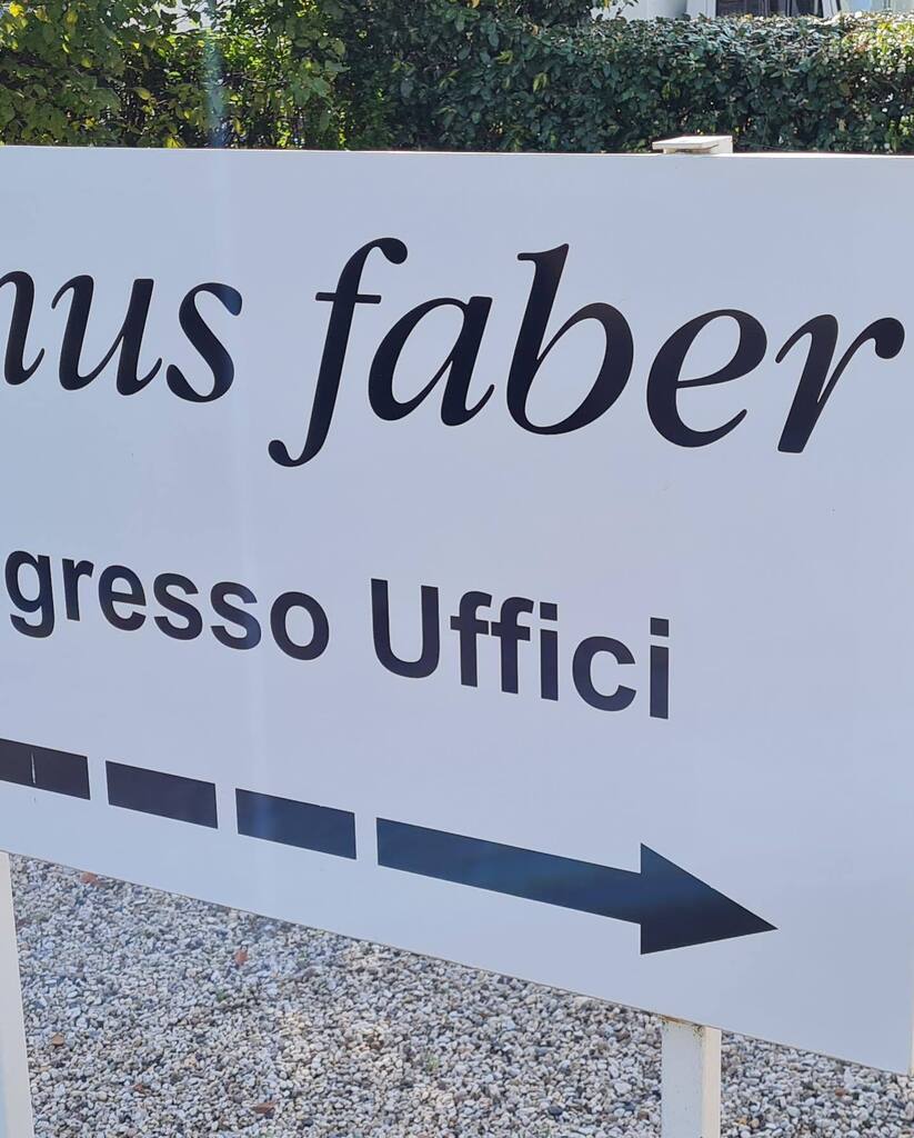 AudioVenue's tweet photo. Our factory visit to Sonus faber, would you like to see some more pictures?
.
#sonusfaber #sonusfaberofficial #speaker #speakers #loudspeakers #speakerfactory #audio #hifi #audiovenue #italy #vincenze #luxuryaudio .
.
Complete range available at Audio Ve… https://t.co/WUmA9odpmG https://t.co/6AKRFPYBTu
