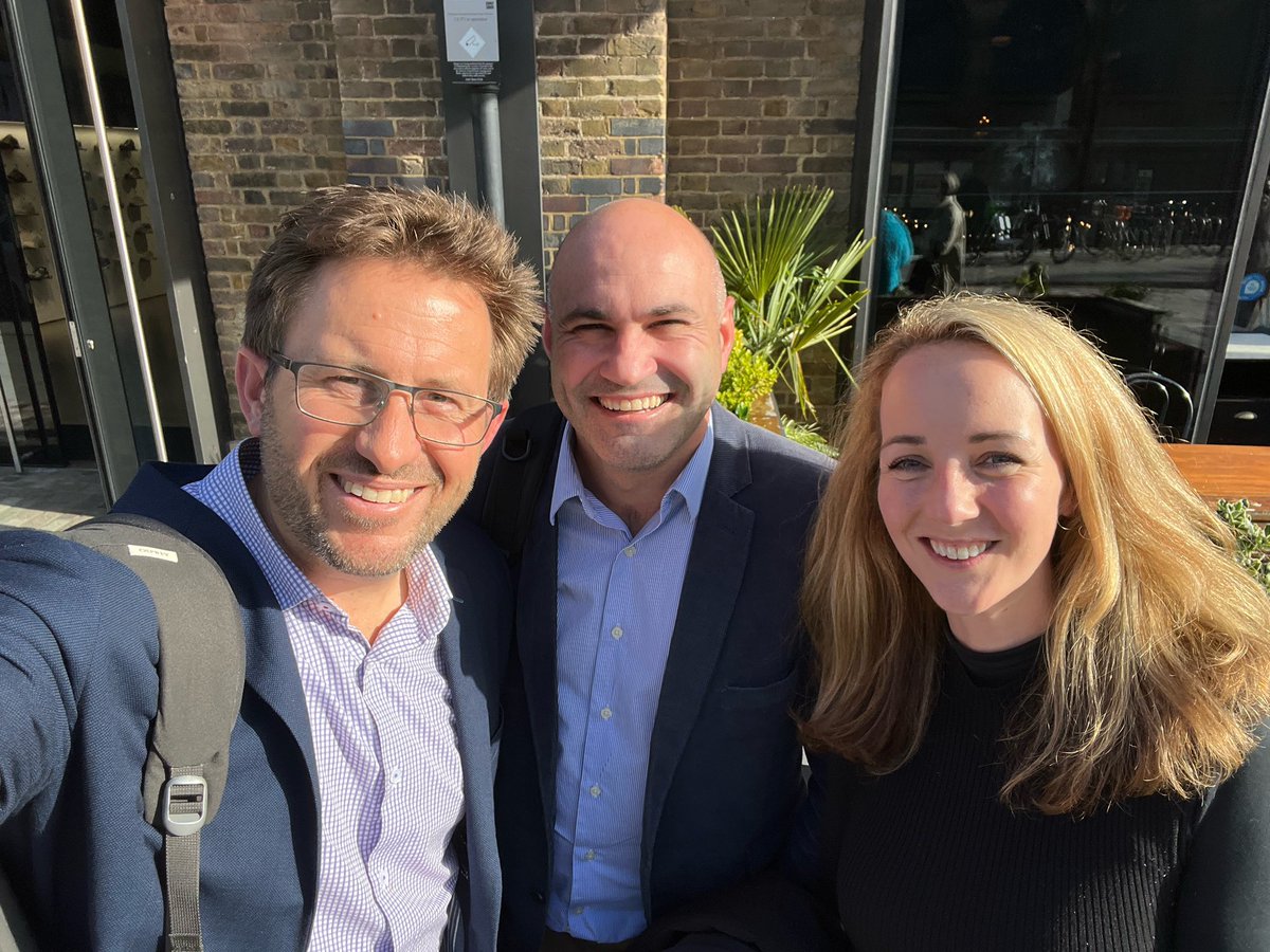 Mike_J_Allen's tweet photo. Fab day yesterday in sunny London catching up with super supportive @winstonenick off of @aera_vc! Making plans to save the world! 💪 https://t.co/m4RlHKSNWr