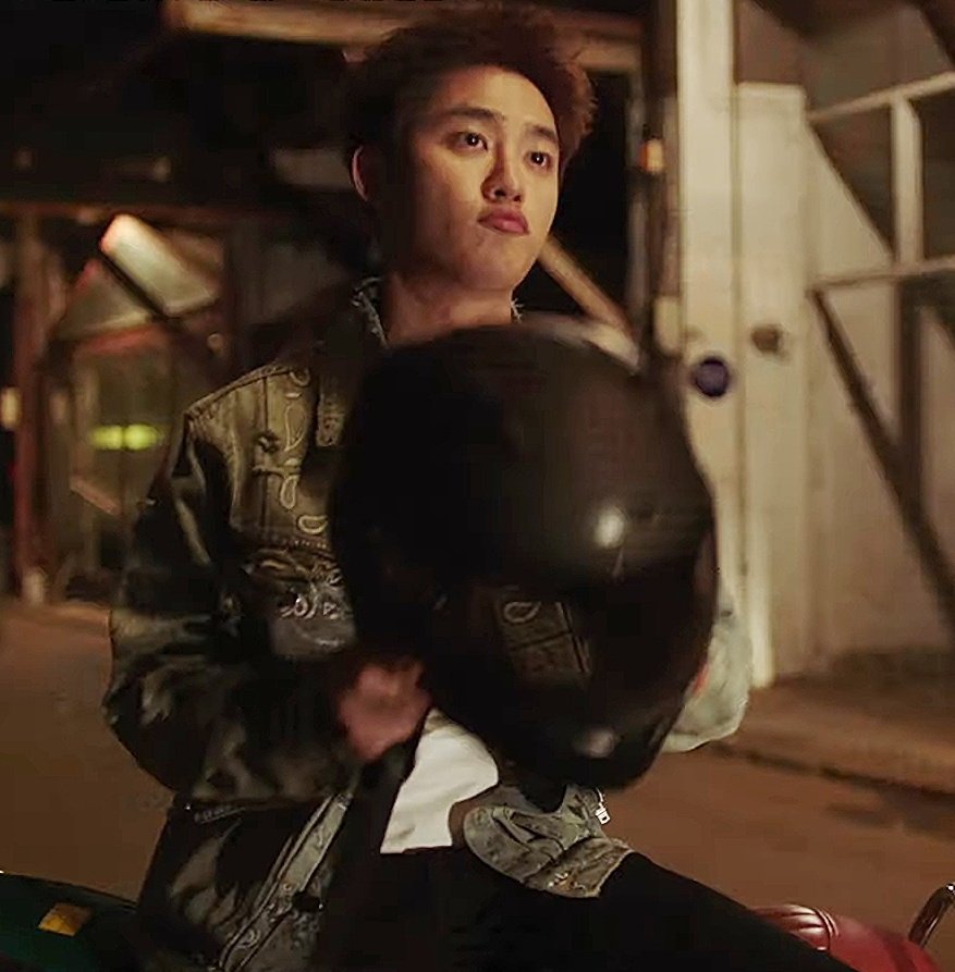 dohfree's tweet image. Kyungsoo is so funny, faces he makes while beating bad guys up