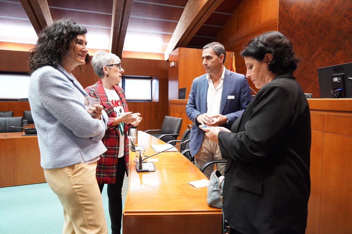 cortes_aragon's tweet photo. Comienzan las #ComparecenciasCiudadanas, donde intervienen la Asociación de Pacientes con Sarcomas y Tumores Raros de Aragón (@Apsatur_A) y la Plataforma @BaremacionYa SALUD.

🔴📽️https://t.co/9WAd7Nkliw https://t.co/q74i51atDo