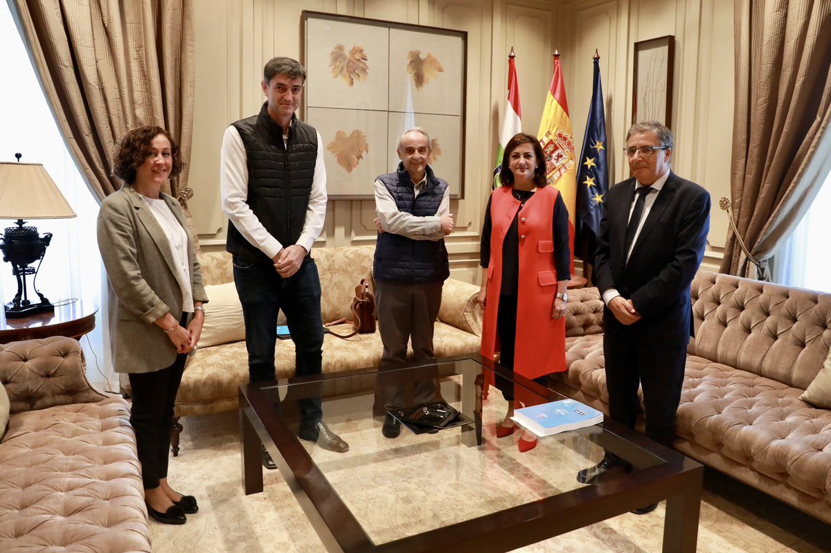 🫂Trabajamos por mejorar la calidad de vida de los riojanos y riojanas con #SíndromeDeDown para crear una sociedad más justa e igualitaria. Gracias Mariano Otal por tu compromiso y dedicación. En esta etapa como presidente de <a href="/arsidooficial/">ARSIDO</a> seguiremos trabajando por ese objetivo