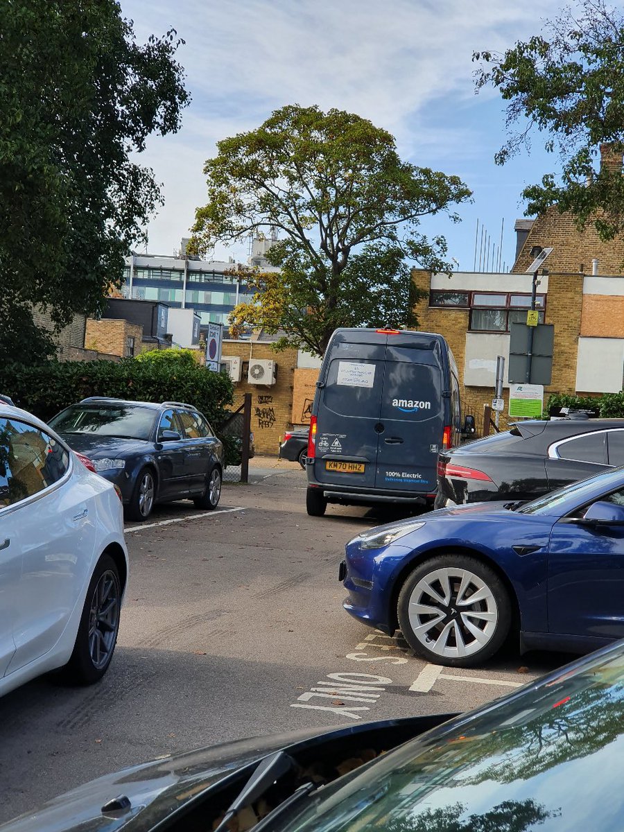 KevMacDon's tweet photo. Thank you @AmazonUK Driver, what was a nice Sunday afternoon in #Teddington quickly turned into a frustrating day. Lucky there were witnesses to observe the Driver get out, checked the damage and just drive off!! @AmazonUK You must be so proud of your drivers honesty! 🤷🏼 https://t.co/qeNbgXVRri