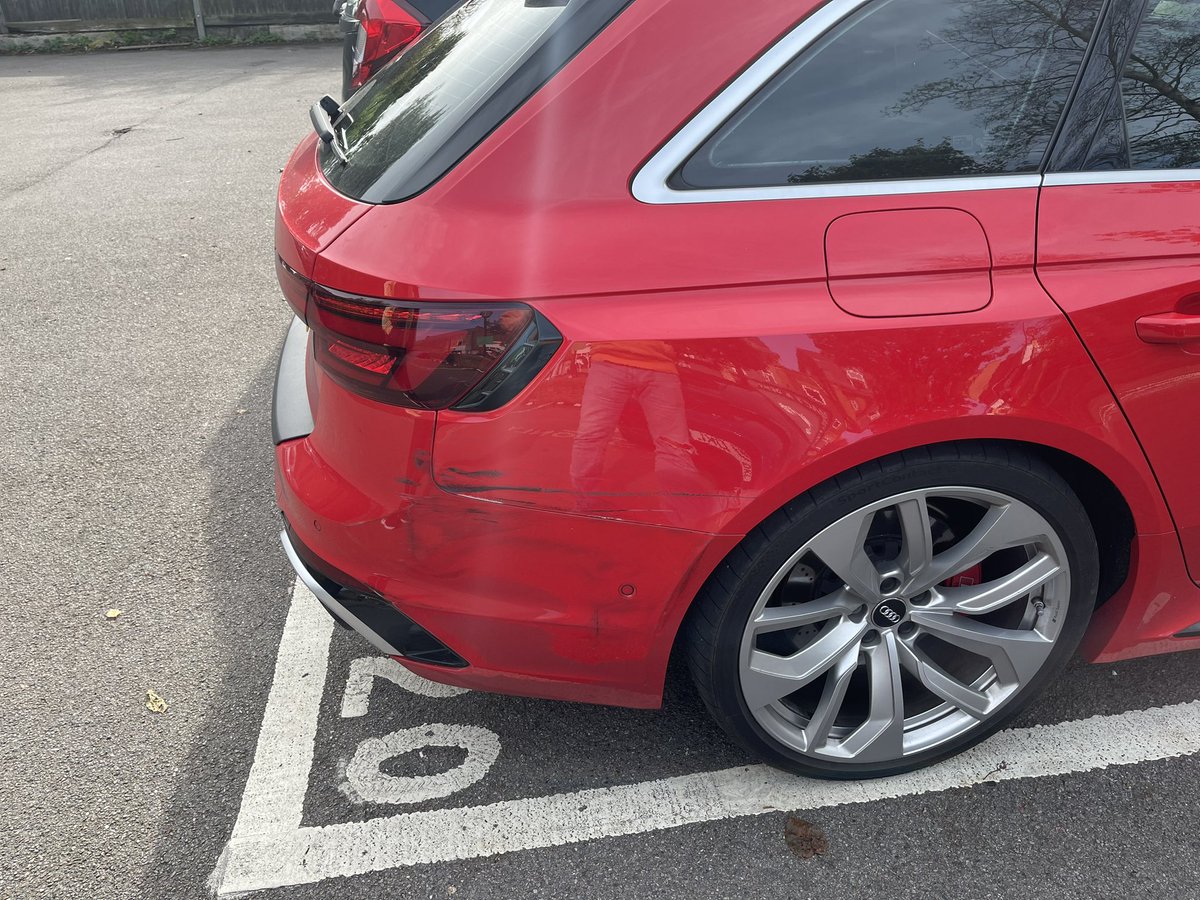KevMacDon's tweet photo. Thank you @AmazonUK Driver, what was a nice Sunday afternoon in #Teddington quickly turned into a frustrating day. Lucky there were witnesses to observe the Driver get out, checked the damage and just drive off!! @AmazonUK You must be so proud of your drivers honesty! 🤷🏼 https://t.co/qeNbgXVRri