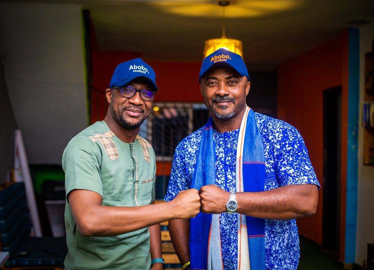 Merci à <a href="/fratmat/">Fraternité Matin</a> qui met en lumière nos actions déployées depuis quelques années dans la commune d'#Abobo.
<a href="/believeinabobo/">Believe In Abobo</a>, <a href="/orcasaboboclub/">Orcas Abobo</a>, <a href="/CLESDeBiabou/">CLES de BIABOU</a>, <a href="/croireci/">Croire Côte d’Ivoire</a>, @abobo_connexion. 

Clin d'oeil à <a href="/BayardEditionsJ/">Bayard Jeunesse Éditions</a> et à <a href="/ClentelexAndrew/">Clentélex</a>. A lire 👉 bit.ly/3CHj6TP