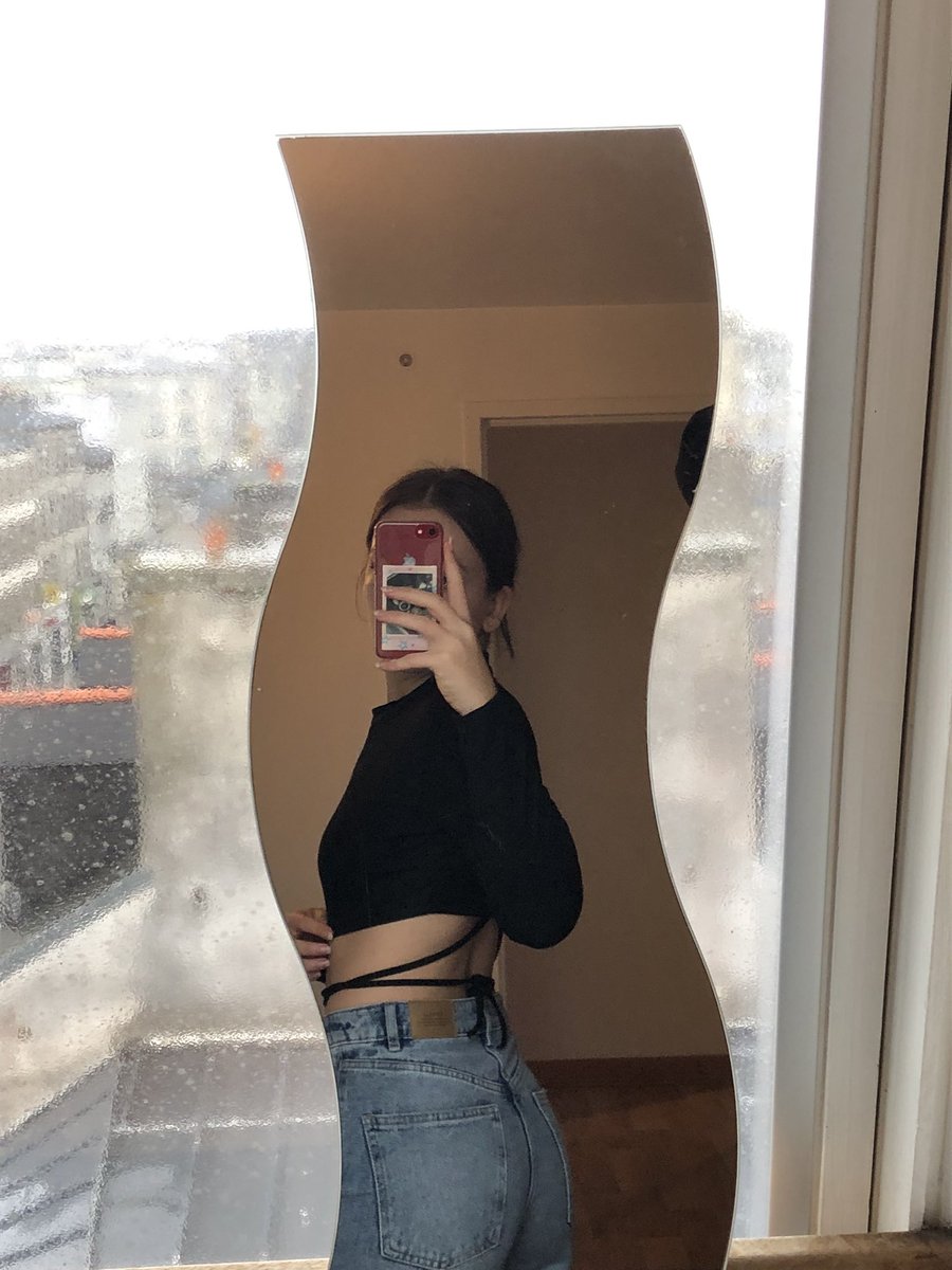 AlyAvecUnY's tweet photo. Plein de hauts sympas a trouver pas cher ! 5€ maximum 😊
Vinted : des-vetements 
#Vinted #SecondLife #clothes #ootd https://t.co/2w39dsyavX